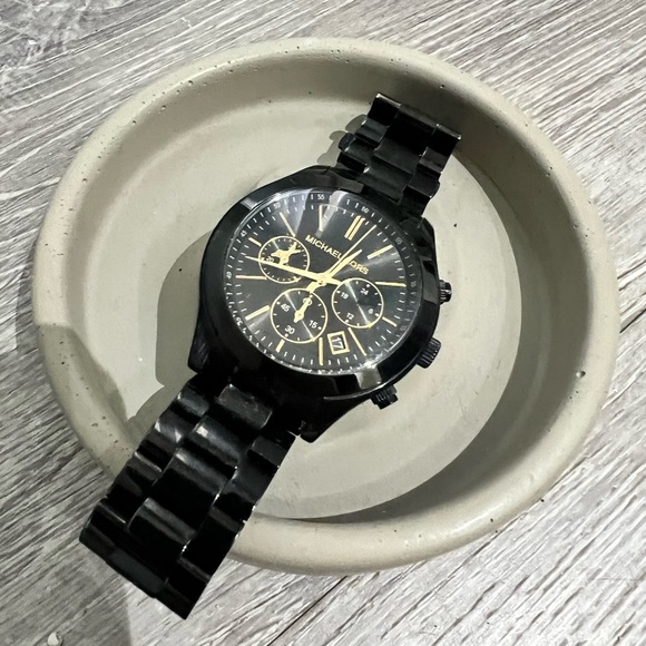 Michael Kors Black Watch - Picture 1 of 5